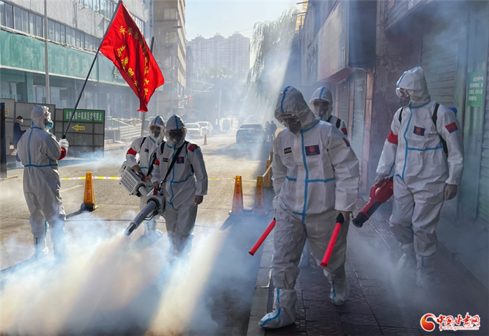 【甘快看·疫情防控凯发k8在行动】兰州永登消防的抗疫身影（组图）